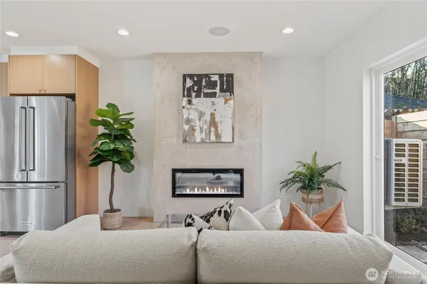$674,950 | 6315 9th Avenue Northwest, Seattle, WA 98107