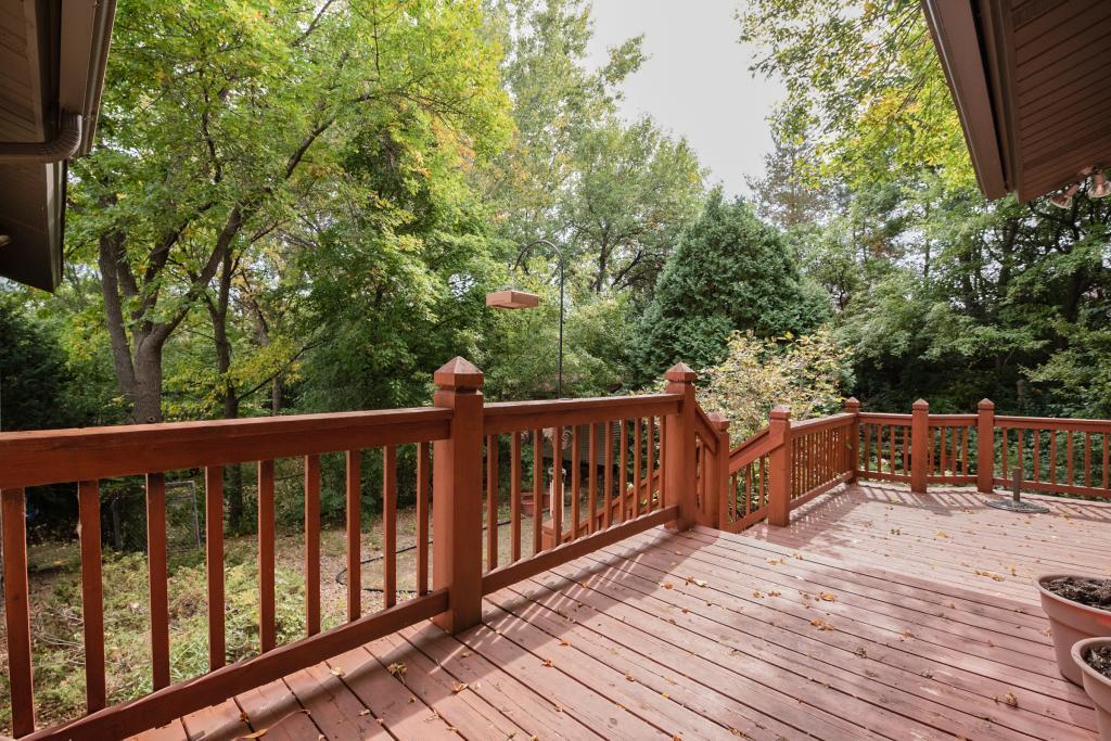 8952 Darnel Road Eden Prairie, MN 55347 - Photo 19 of 21 Gallery Image 19