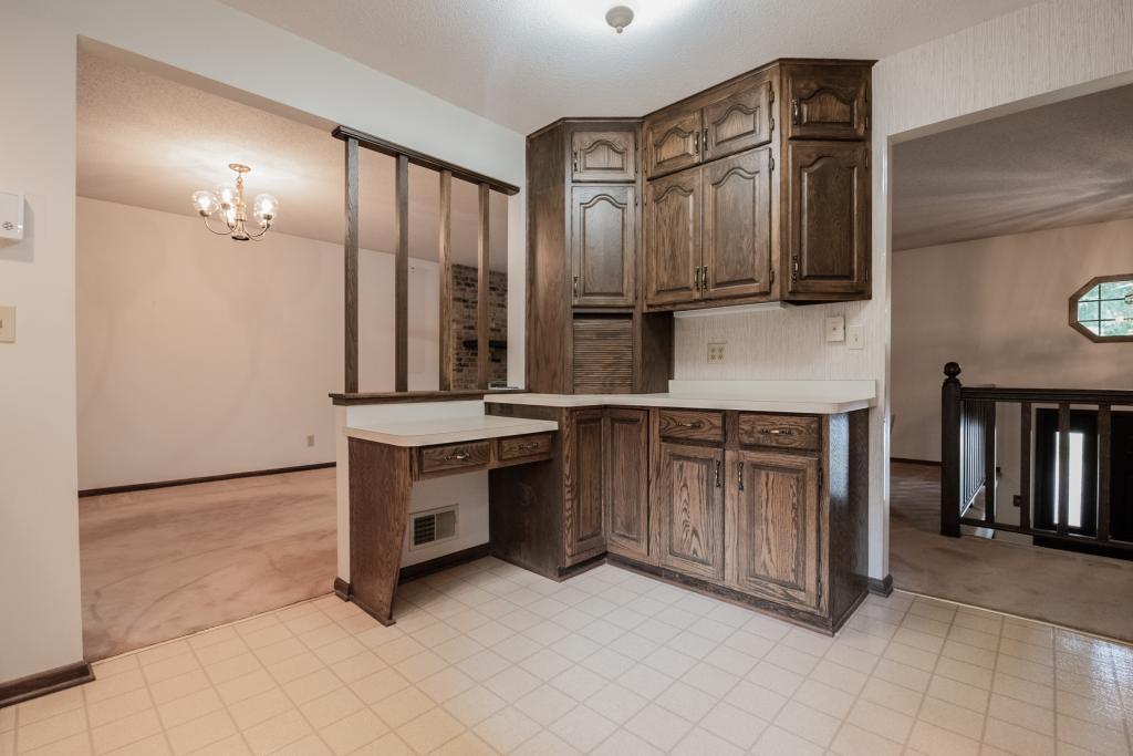 8952 Darnel Road Eden Prairie, MN 55347 - Photo 10 of 21 Gallery Image 10