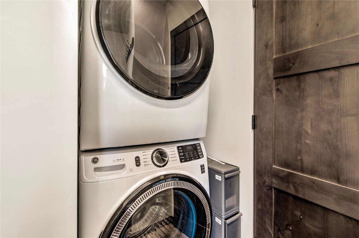 596 Fly Line Drive Silverthorne, CO 80498 - Photo 19 of 32 a utility room with dryer and washer