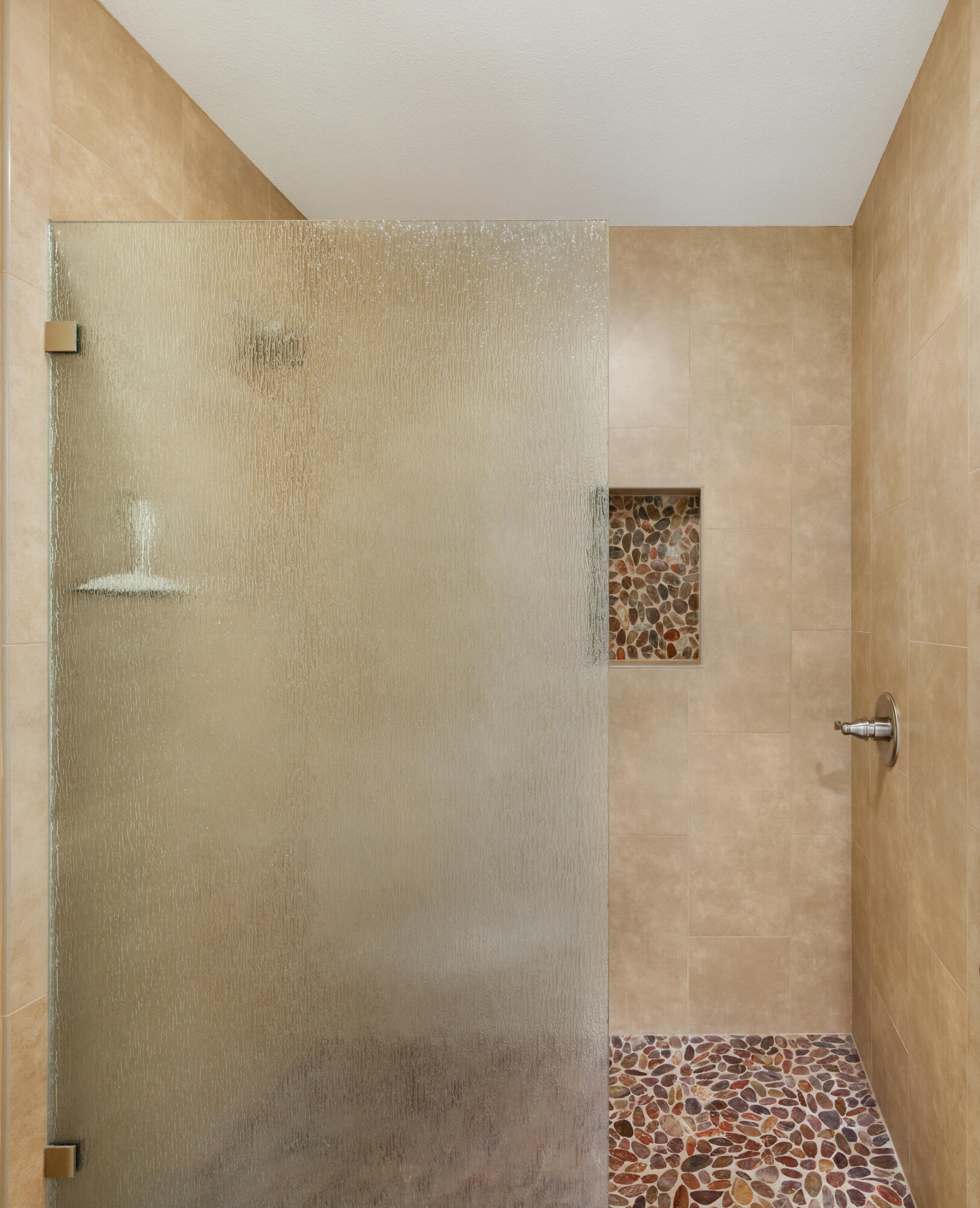 836 Inverness Drive Rancho Mirage, CA 92270 - Photo 20 of 29 a bathroom with a shower