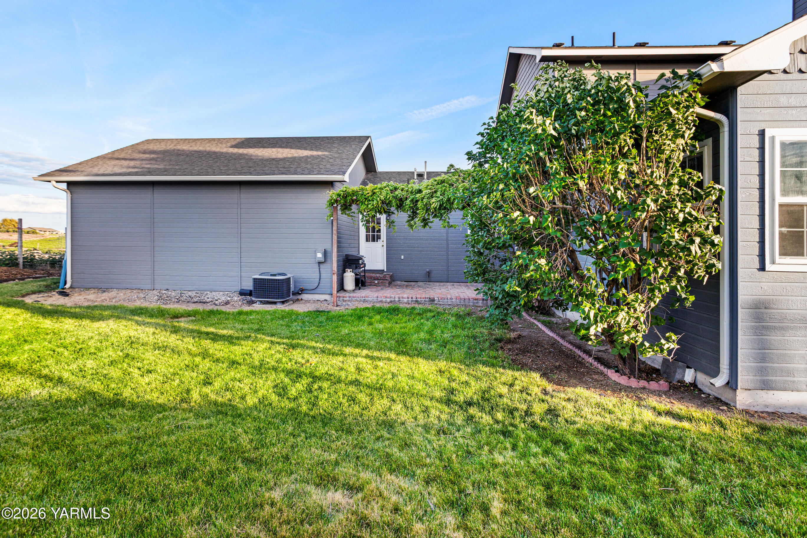 5060 Lombard Loop Road Zillah, WA 98953 - Photo 46 of 65 5060LombardLp_51