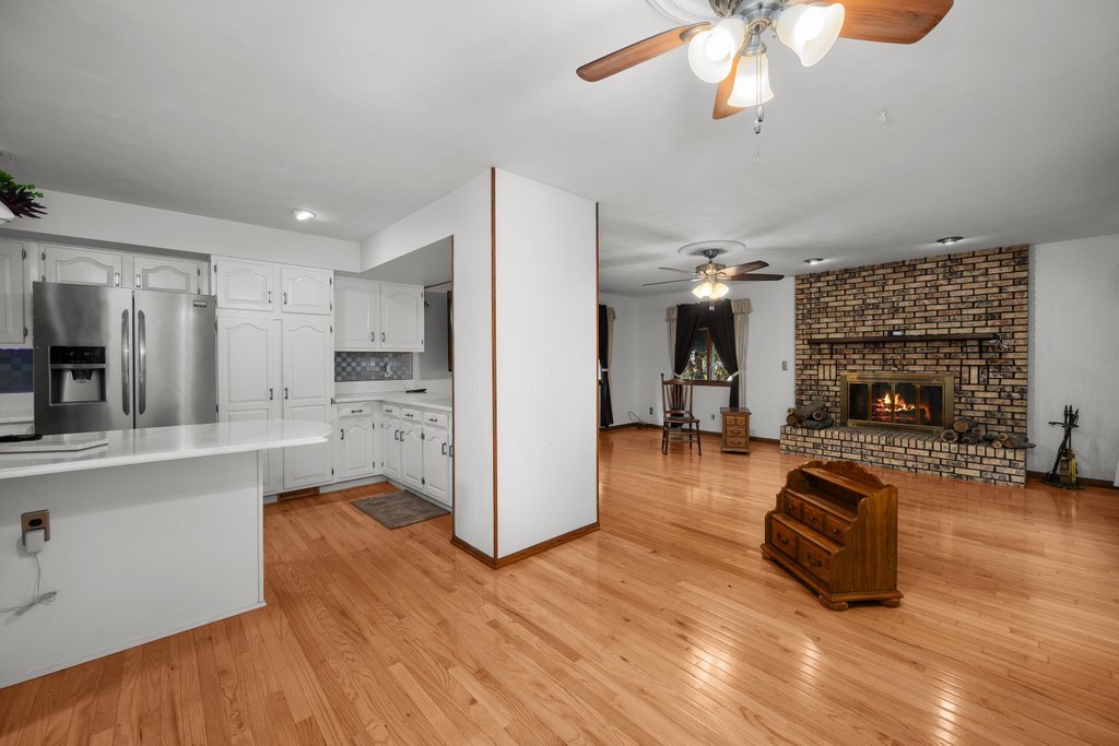 1424 11th Street Moline, IL 61265 - Photo 33 of 46
