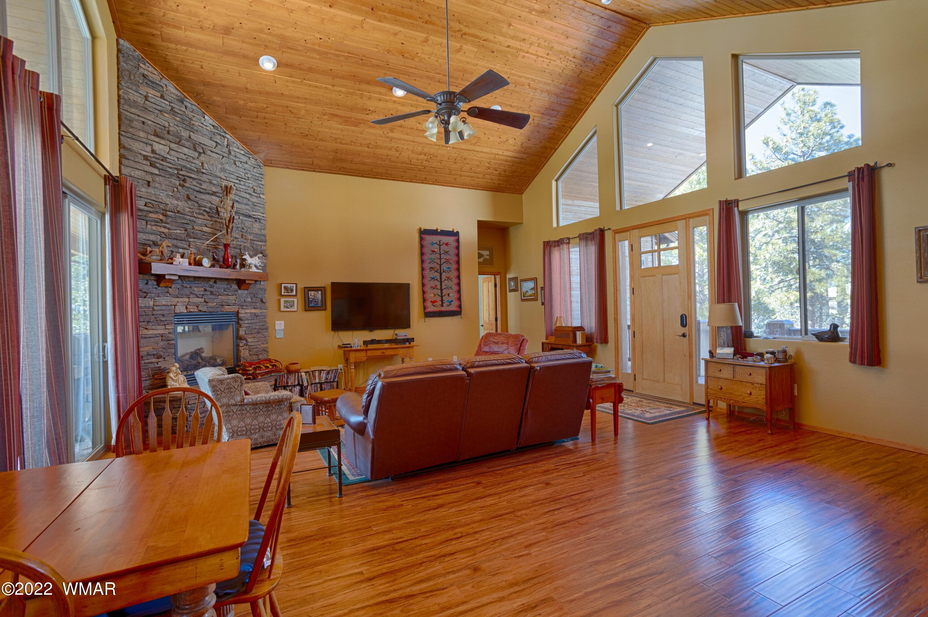 4201 West Falling Leaf Road Show Low, AZ 85901 - Photo 7 of 35 Gallery Image 7