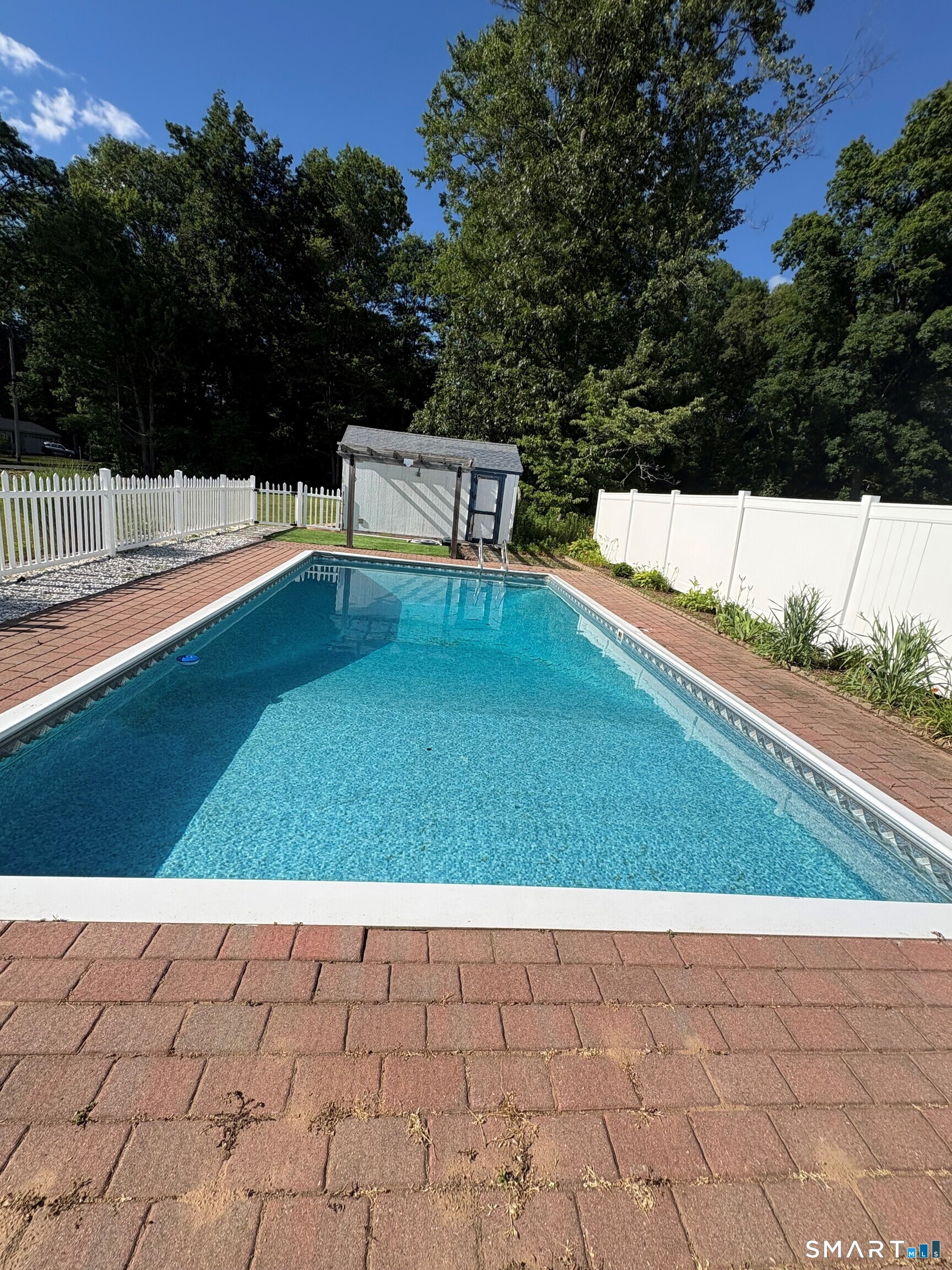1052 New Rock Hill Road Wallingford, CT 06492 - Photo 13 of 39
