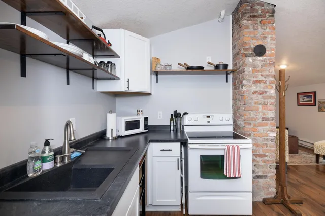 $470,000 | 504 Buchanan Street, Red Wing, MN 55066