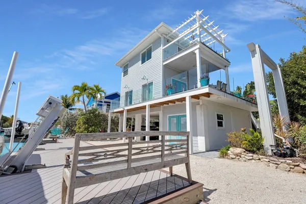 $1,499,000 | 27372 West Indies Drive, Summerland Key, FL 33042