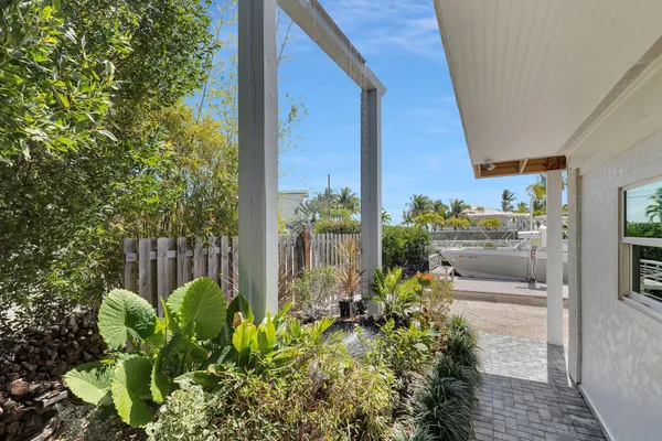 $1,499,000 | 27372 West Indies Drive, Summerland Key, FL 33042