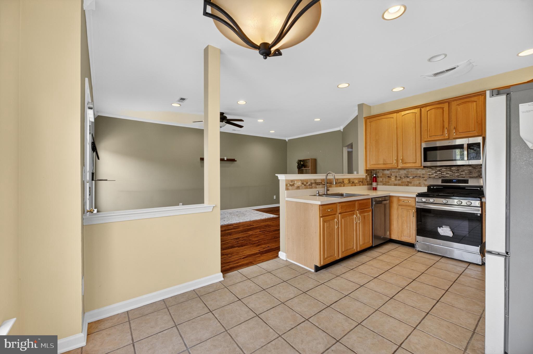 25 Sandstone Road East Windsor, NJ 08520 - Photo 15 of 30