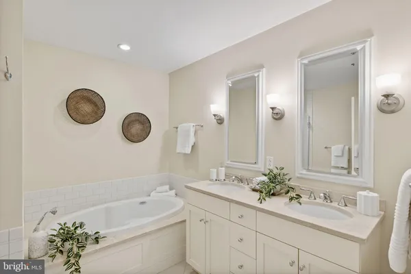 $850,000 | 300 Iron Works Way, Unit 326, Wayne, PA 19087