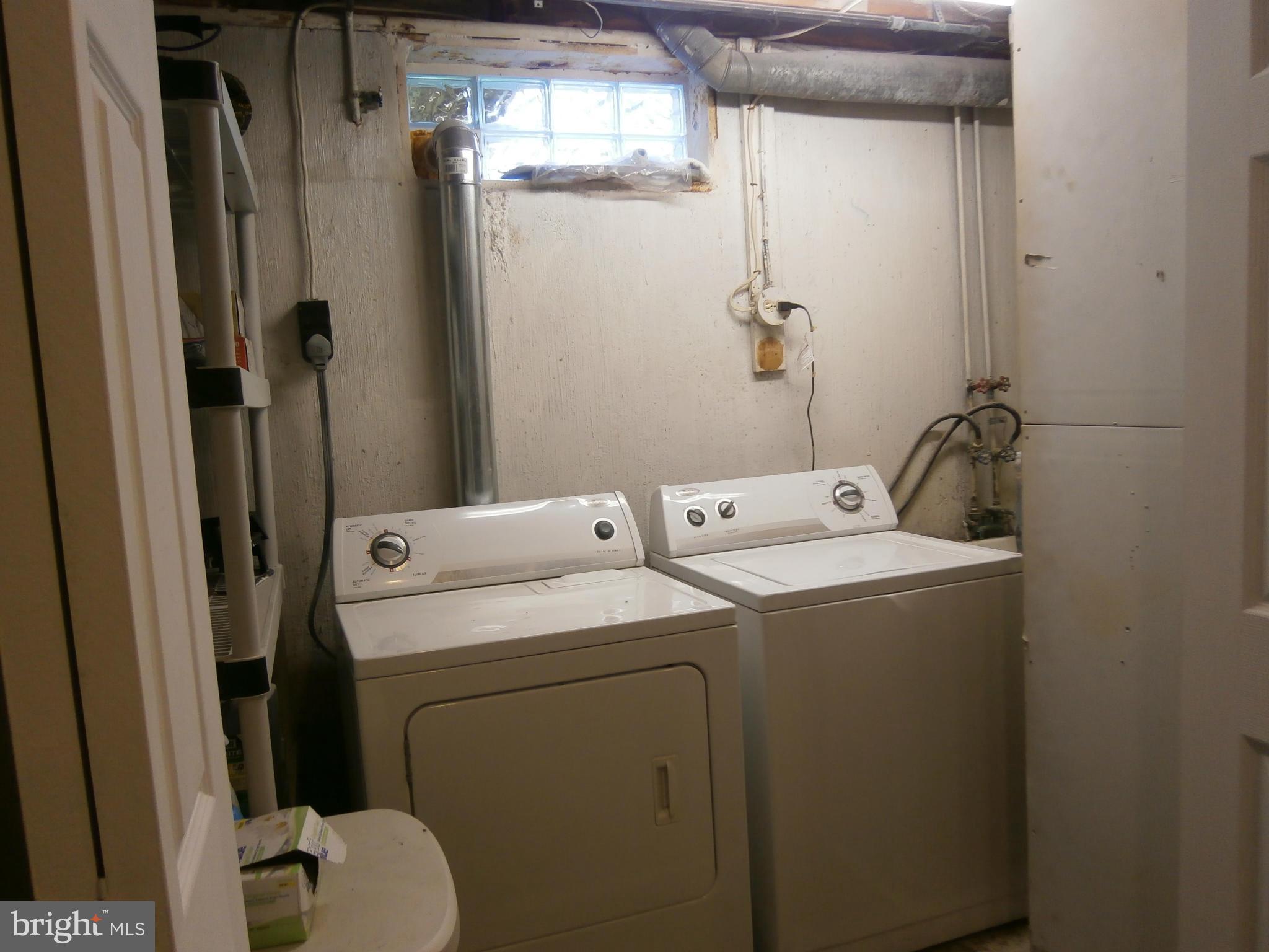 5636 Whitby Road Baltimore, MD 21206 - Photo 13 of 17 a utility room with dryer and washer