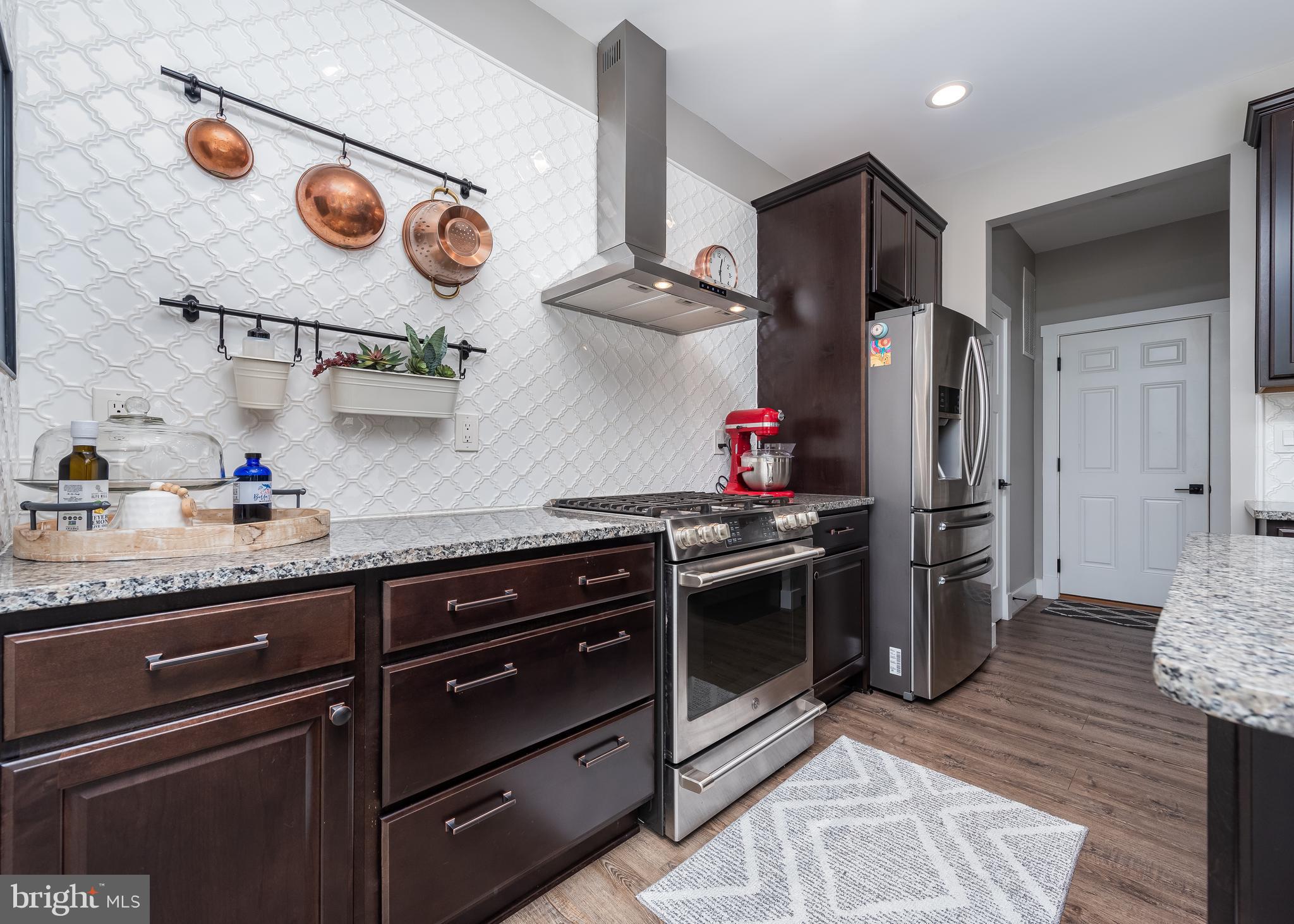 1114 Chevron Road Severn, MD 21144 - Photo 10 of 41 Beautiful back splash with range hood