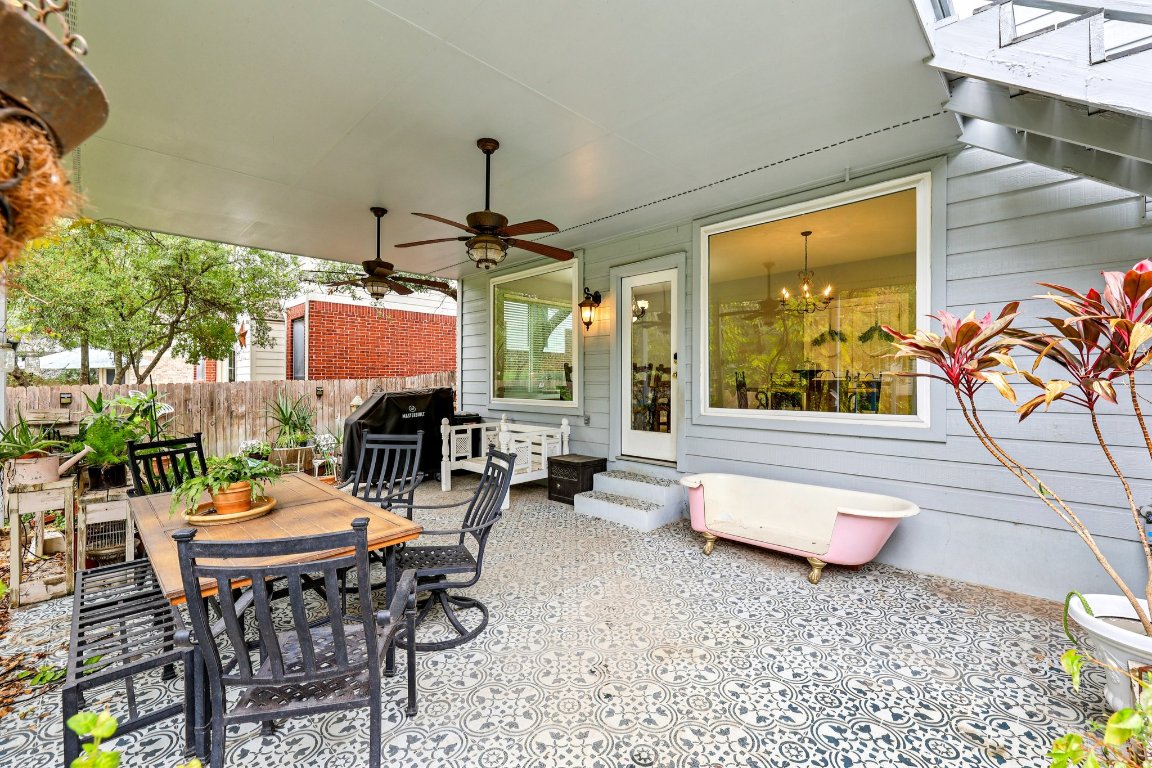 1108 Dalea Bluff Round Rock, TX 78665 - Photo 35 of 40 a outdoor space with lots of tables and chairs