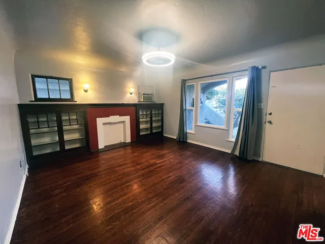 $2,795 | 2749 South Sepulveda Boulevard, Los Angeles, CA 90064