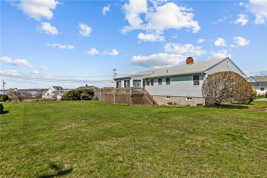 19 Chartier Circle Newport, RI 02840 - Photo 13 of 23