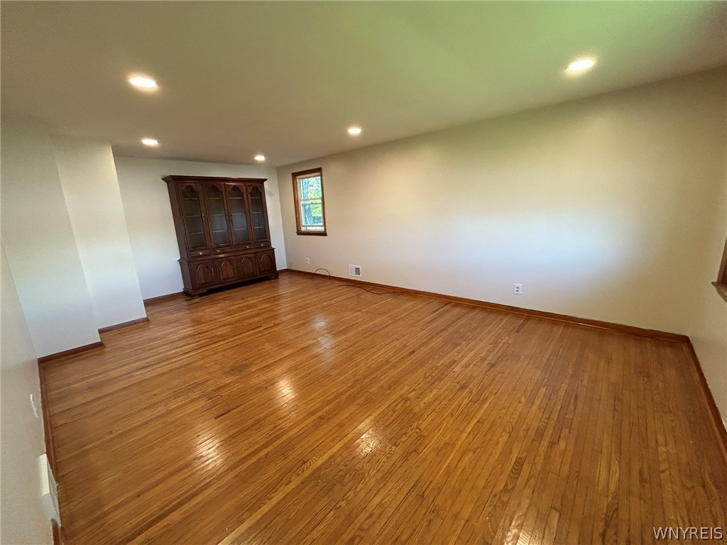 1835 Military Road Tonawanda, NY 14217 - Photo 18 of 28