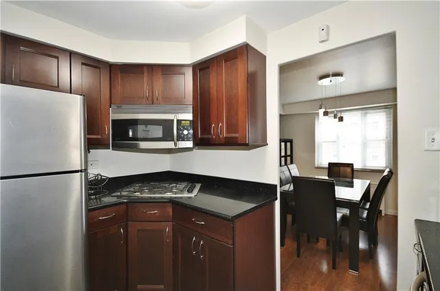 $145,000 | 4625 Fifth Avenue, Unit 202, Pittsburgh, PA 15213