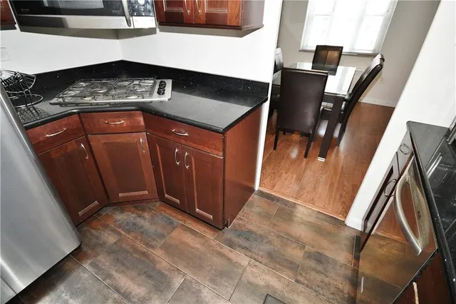 $145,000 | 4625 Fifth Avenue, Unit 202, Pittsburgh, PA 15213