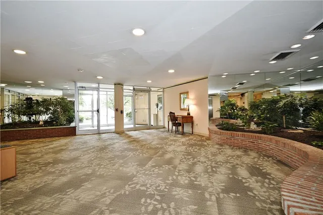 $145,000 | 4625 Fifth Avenue, Unit 202, Pittsburgh, PA 15213