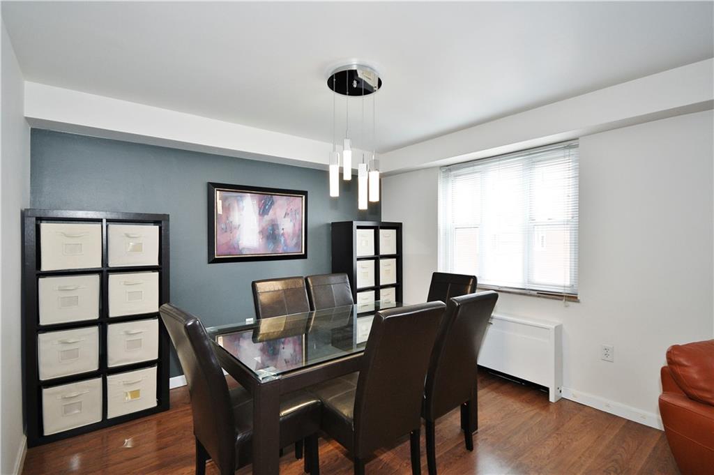 4625 Fifth Avenue, Unit 202 Pittsburgh, PA 15213 - Photo 9 of 32 dining are off the kitchen- convenience!