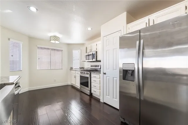 $2,550 | 660 Bonanza Plain Avenue, Henderson, NV 89011
