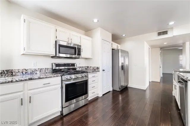 $2,550 | 660 Bonanza Plain Avenue, Henderson, NV 89011
