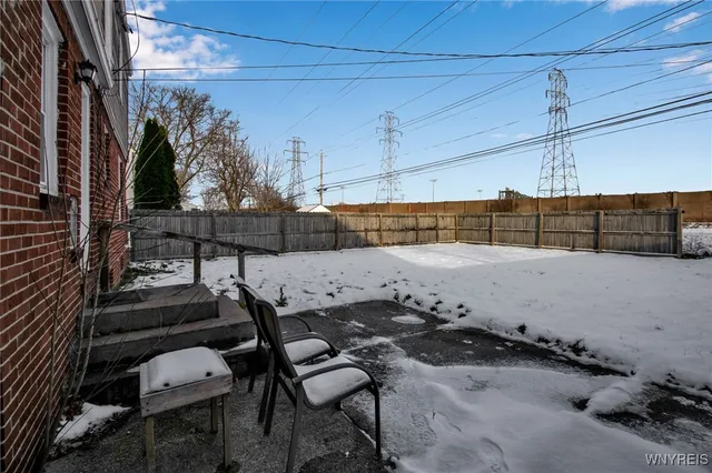 $329,900 | 204 Ridgewood Drive, Amherst, NY 14226