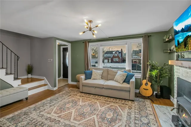 $329,900 | 204 Ridgewood Drive, Amherst, NY 14226