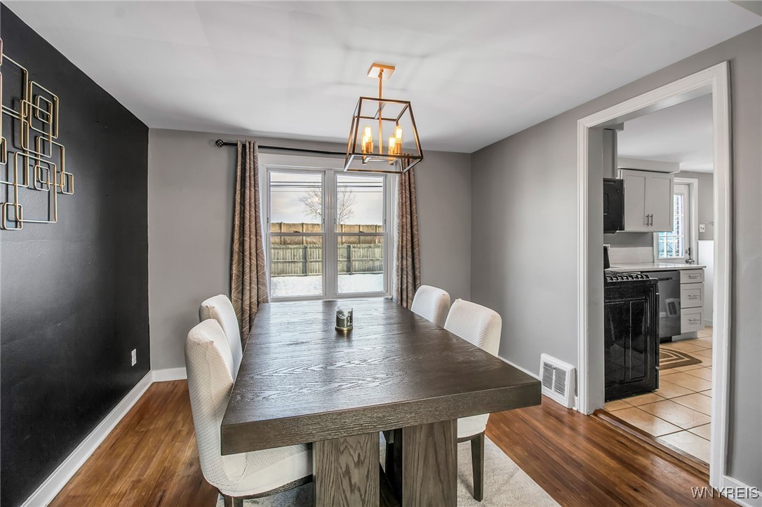 204 Ridgewood Drive Amherst, NY 14226 - Photo 4 of 15