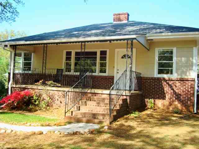 79 Tanyard Road Greenville, SC 29609 - Photo 1 of 19