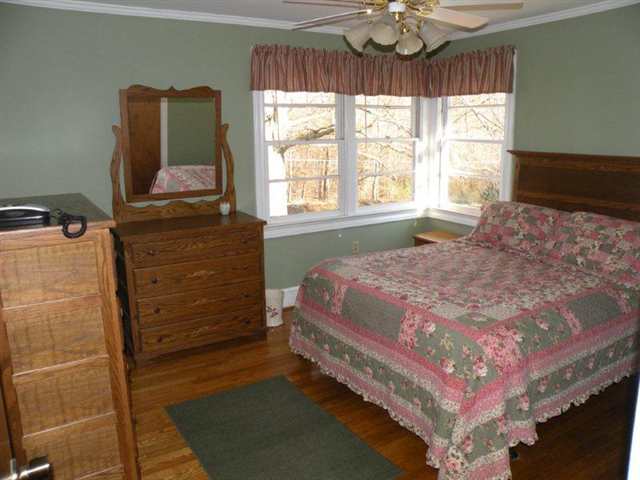 79 Tanyard Road Greenville, SC 29609 - Photo 4 of 19
