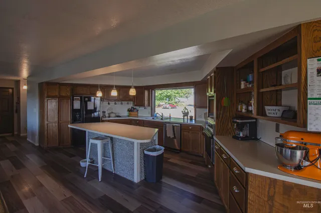 $1,250,000 | 887 Overstreet Road, Nyssa, OR 97913