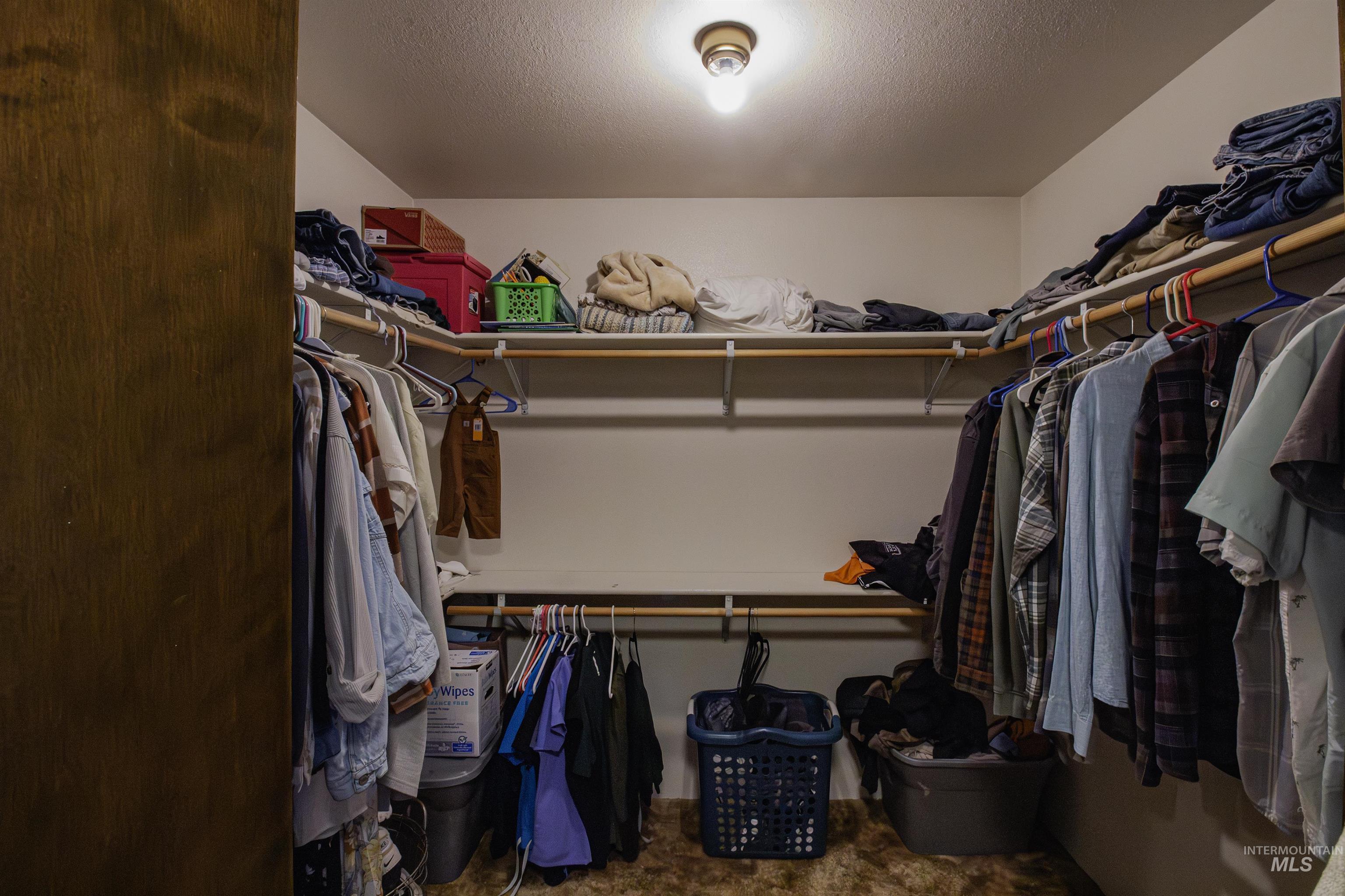 887 Overstreet Road Nyssa, OR 97913 - Photo 20 of 50 View of walk in closet
