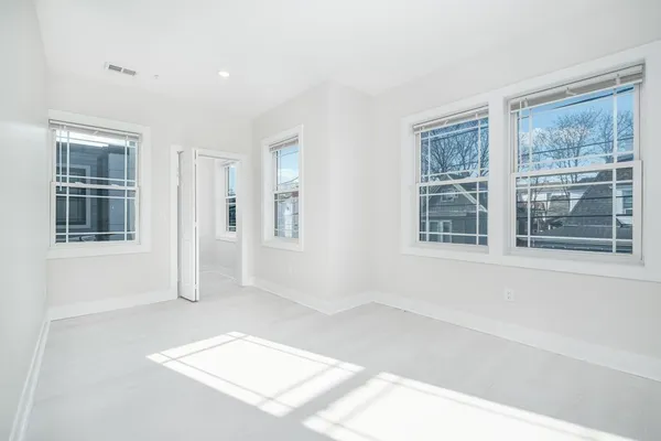 $2,550 | 1540 North Shore Road, Unit 301, Revere, MA 02151