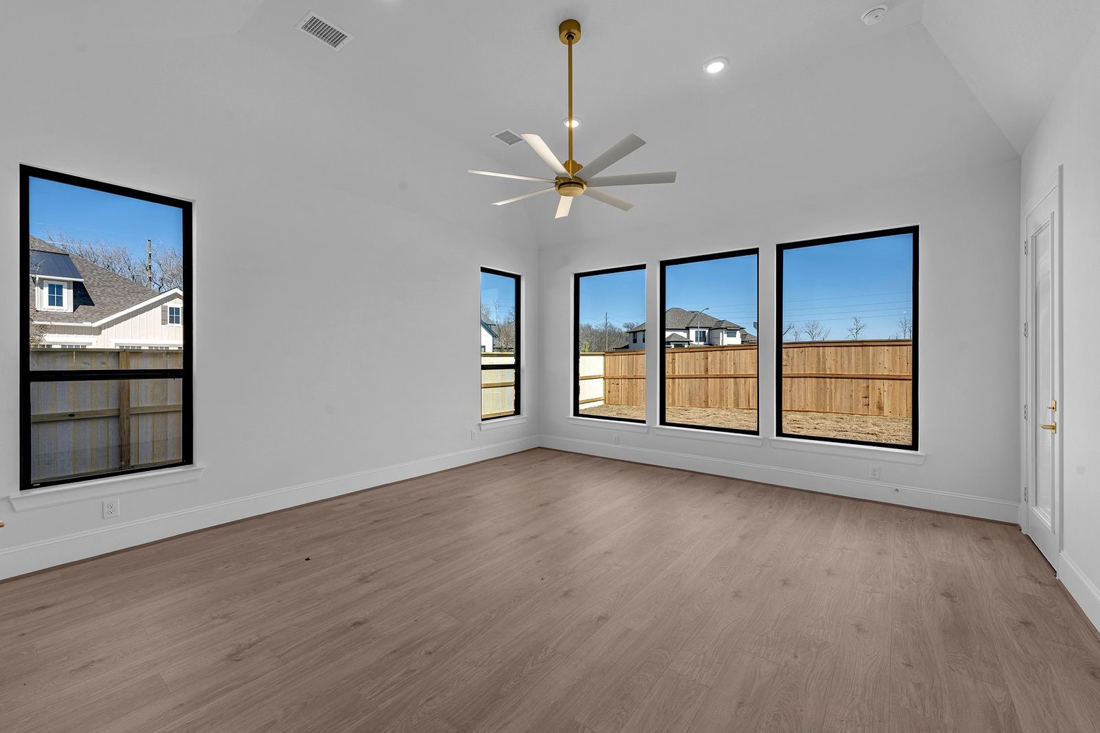 7703 Sparkle Dunn Court Fulshear, TX 77441 - Photo 14 of 26