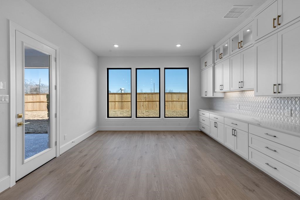 7703 Sparkle Dunn Court Fulshear, TX 77441 - Photo 8 of 26