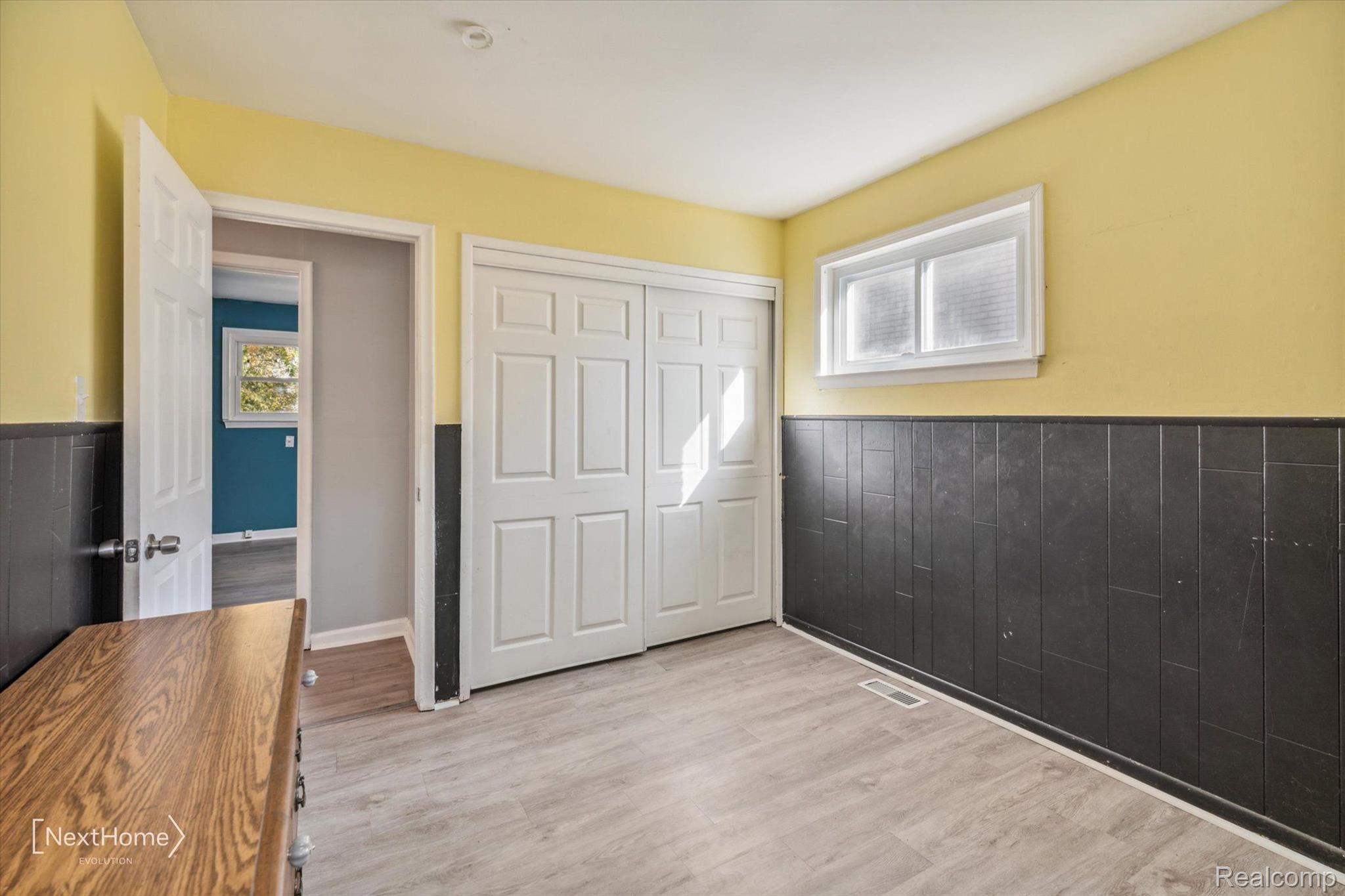20902 Wick Road Taylor, MI 48180 - Photo 21 of 26 Third bedroom