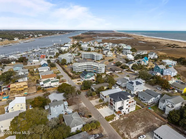 $1,690,000 | 220 Georgia Avenue, Carolina Beach, NC 28428