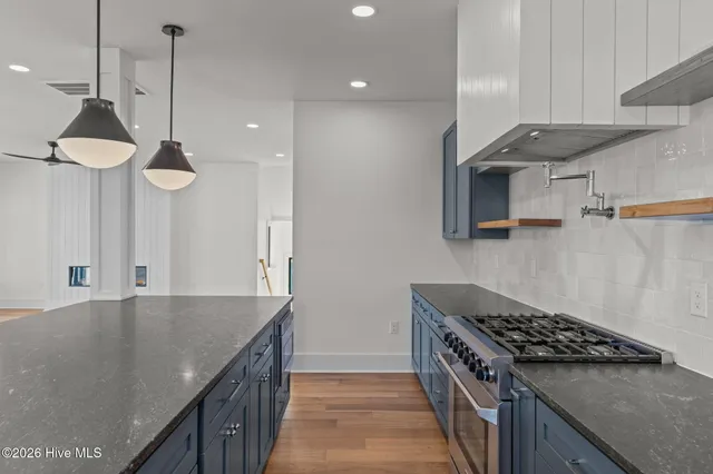 $1,690,000 | 220 Georgia Avenue, Carolina Beach, NC 28428