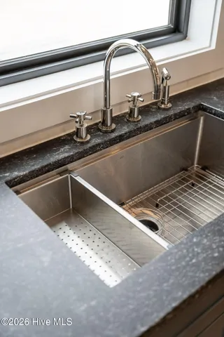 $1,690,000 | 220 Georgia Avenue, Carolina Beach, NC 28428