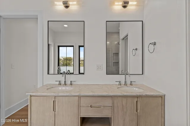 $1,690,000 | 220 Georgia Avenue, Carolina Beach, NC 28428