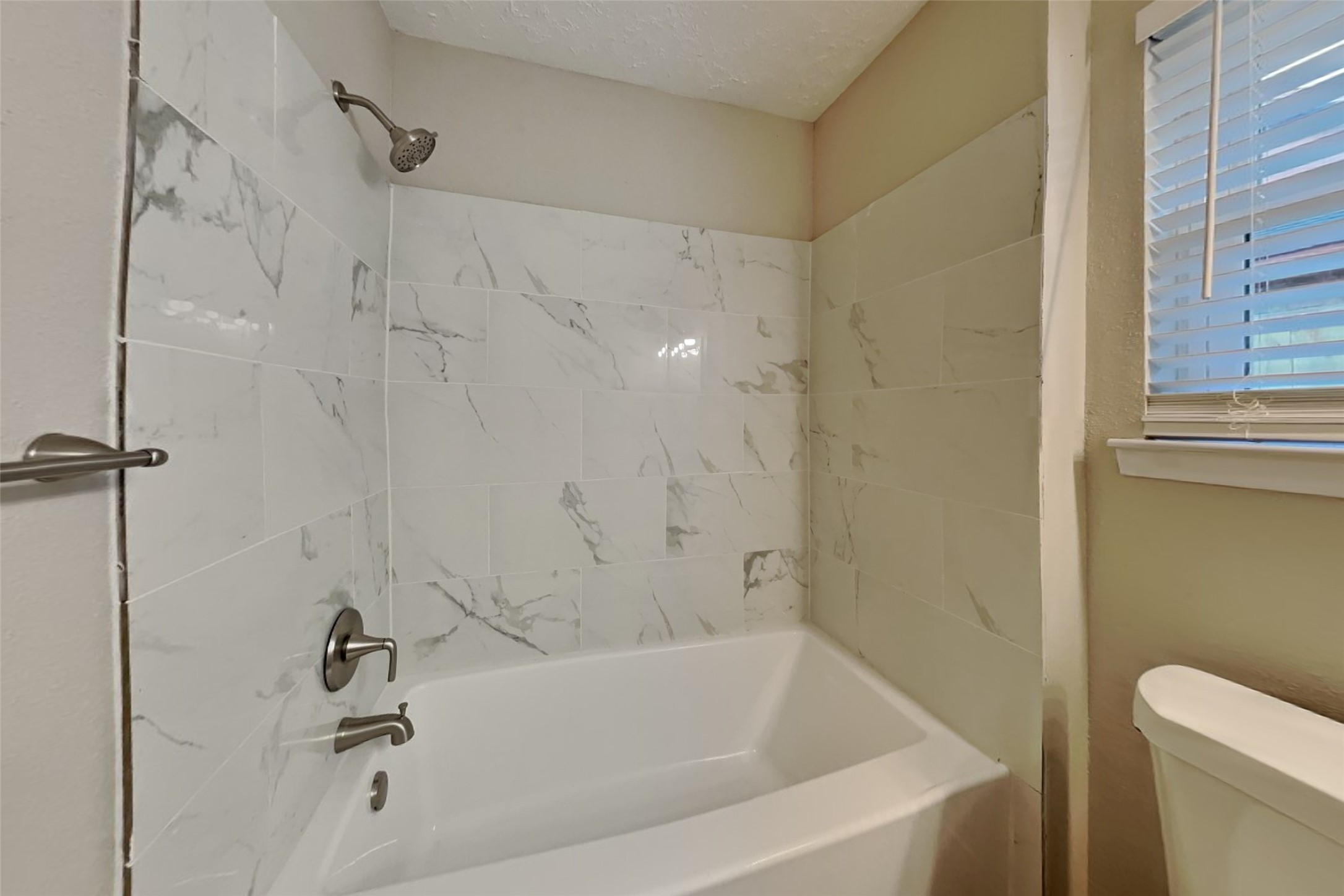 10107 King Ranch Lane Sugar Land, TX 77498 - Photo 16 of 19