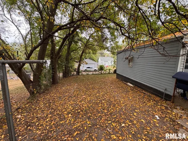 $44,900 | 2417 West Ann Street, Peoria, IL 61605