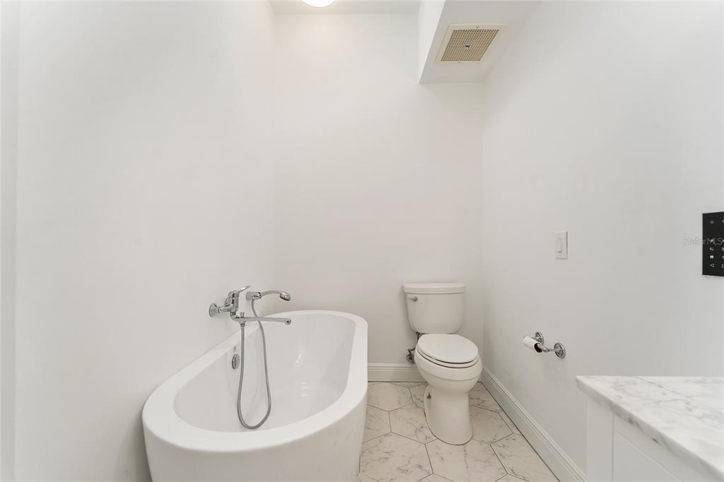 201 Southeast 2nd Avenue, Unit 418 Gainesville, FL 32601 - Photo 35 of 59