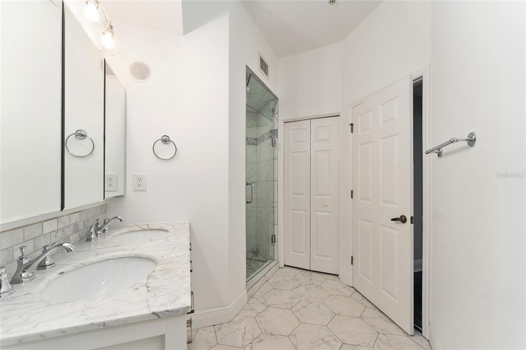 201 Southeast 2nd Avenue, Unit 418 Gainesville, FL 32601 - Photo 36 of 59