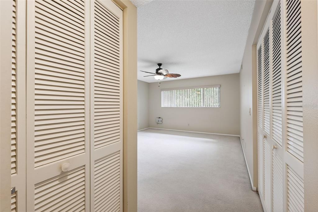 2192 Swedish Drive, Unit 26 Clearwater, FL 33763 - Photo 29 of 49 a view of an empty room and a window