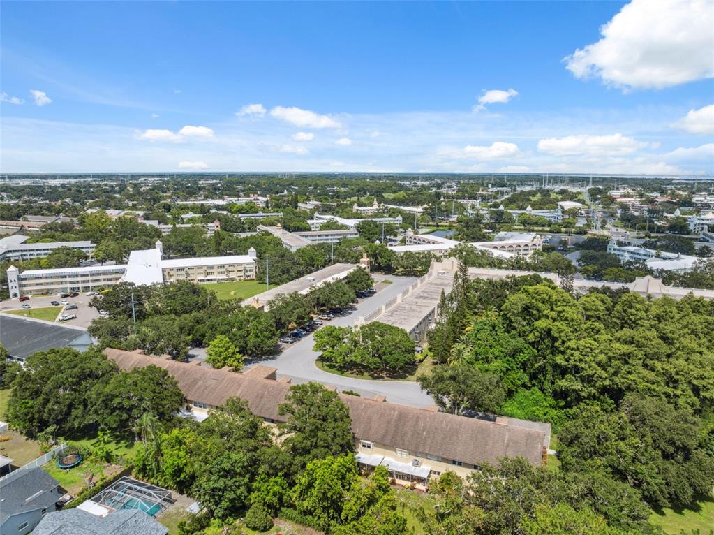 2192 Swedish Drive, Unit 26 Clearwater, FL 33763 - Photo 44 of 49 a view of city and ocean