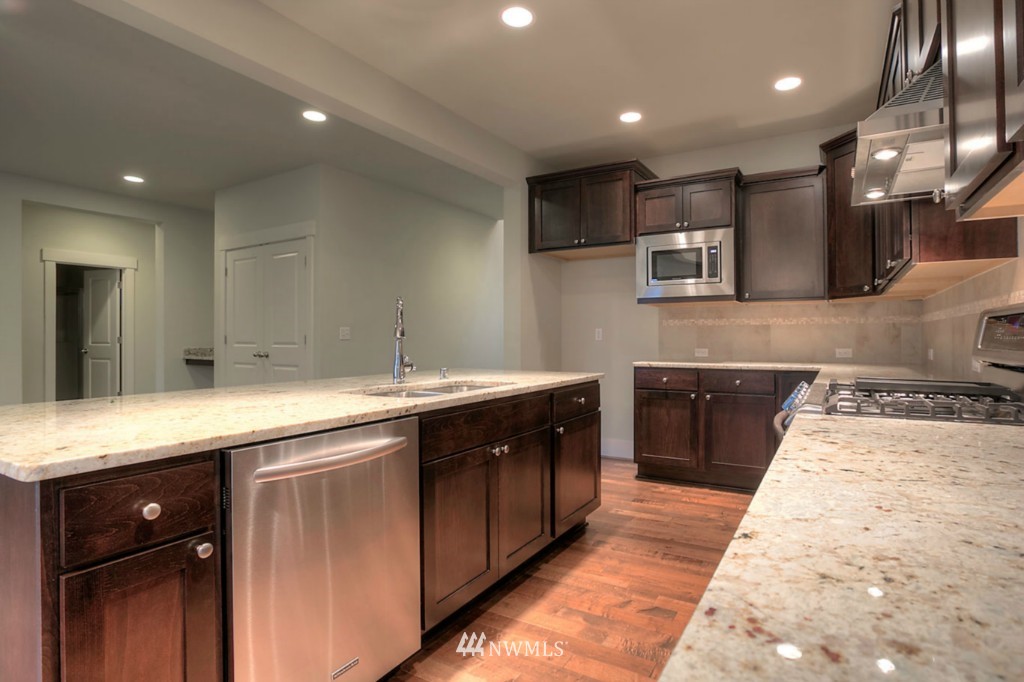 502 Jericho Avenue Northeast Renton, WA 98059 - Photo 7 of 12 Gallery Image 7