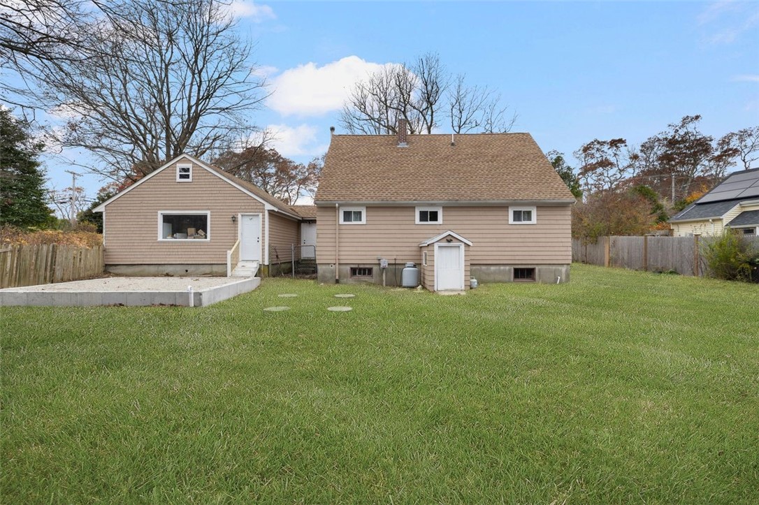 374 Crandall Road Tiverton, RI 02878 - Photo 26 of 26 Gallery Image 26