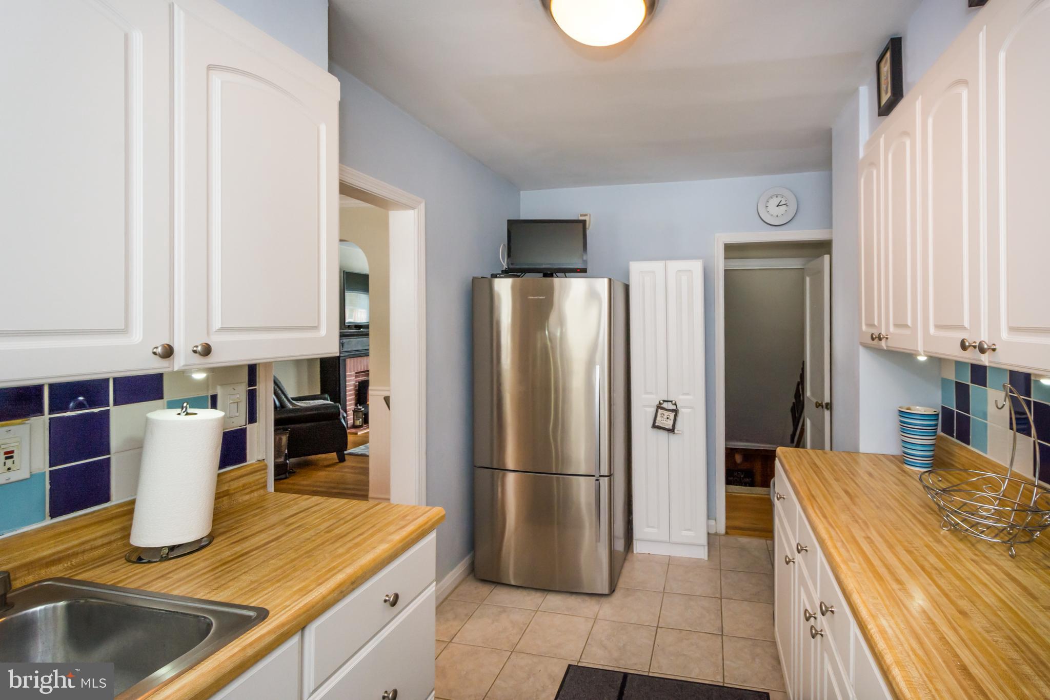 1611 Loch Ness Road Towson, MD 21286 - Photo 11 of 27 Kitchen with entrance to family room